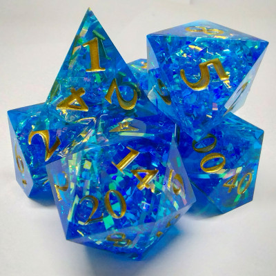 Glaçons prismatique bleu dans une boîte dans une bouteille avec couvercle dévisable