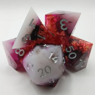 Minerais Alchimiques - rose / blanc avec chiffres argentés dans une bouteille en plastique avec couvercle dévisable